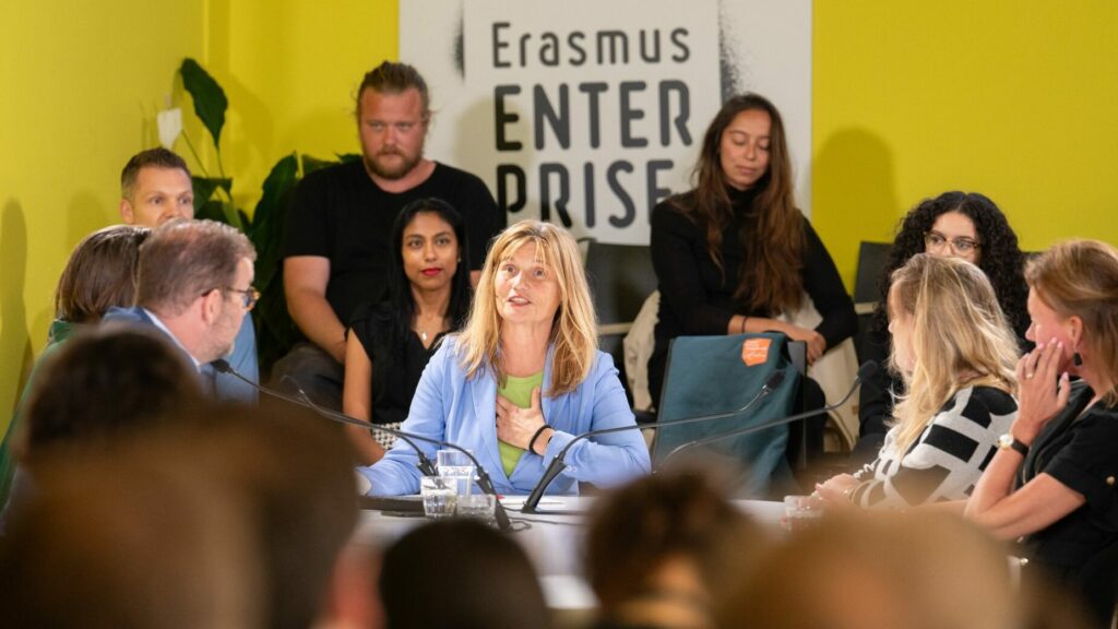 Erasmus Enterprise 03